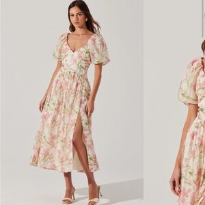 ASTR The Label Sasilia Floral Puff Sleeve Dress Size Small